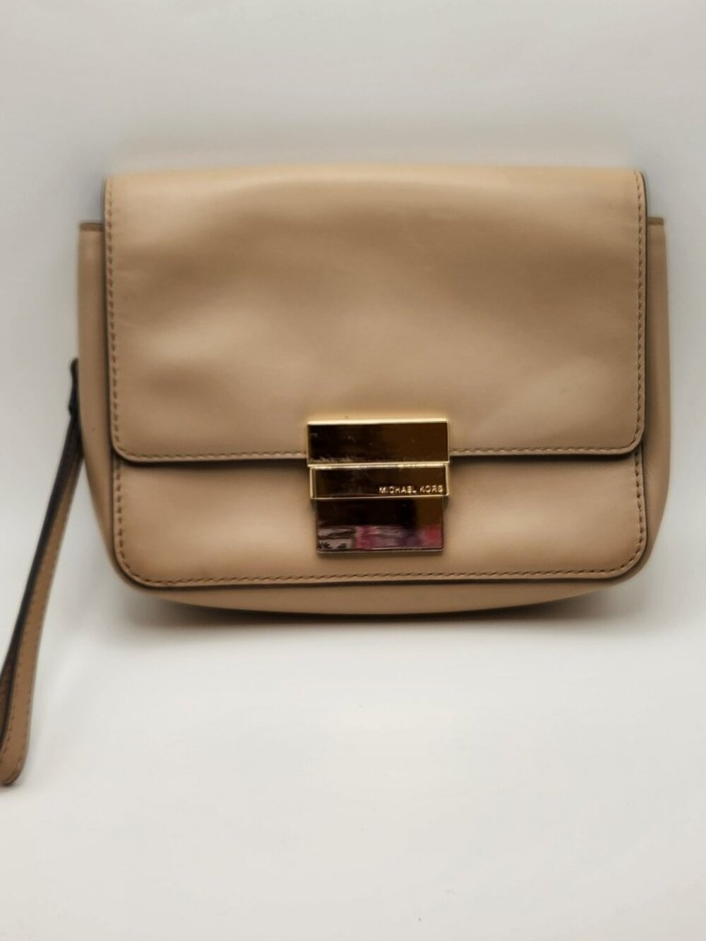 Michael Kors small flap wristlet clutch Madelyn Leather Oyster beige VGUC